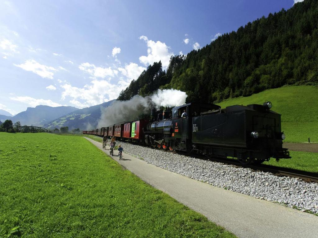 Gaestehaus Floerl แกร์โลสแบร์ก ภายนอก รูปภาพ