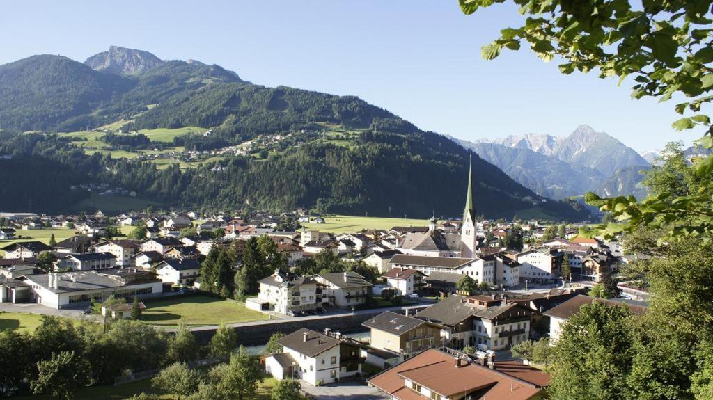 Gaestehaus Floerl แกร์โลสแบร์ก ภายนอก รูปภาพ
