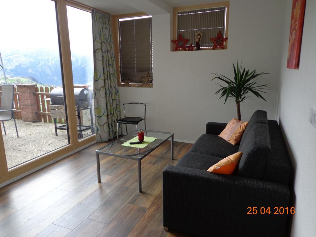 Gaestehaus Floerl แกร์โลสแบร์ก ภายนอก รูปภาพ
